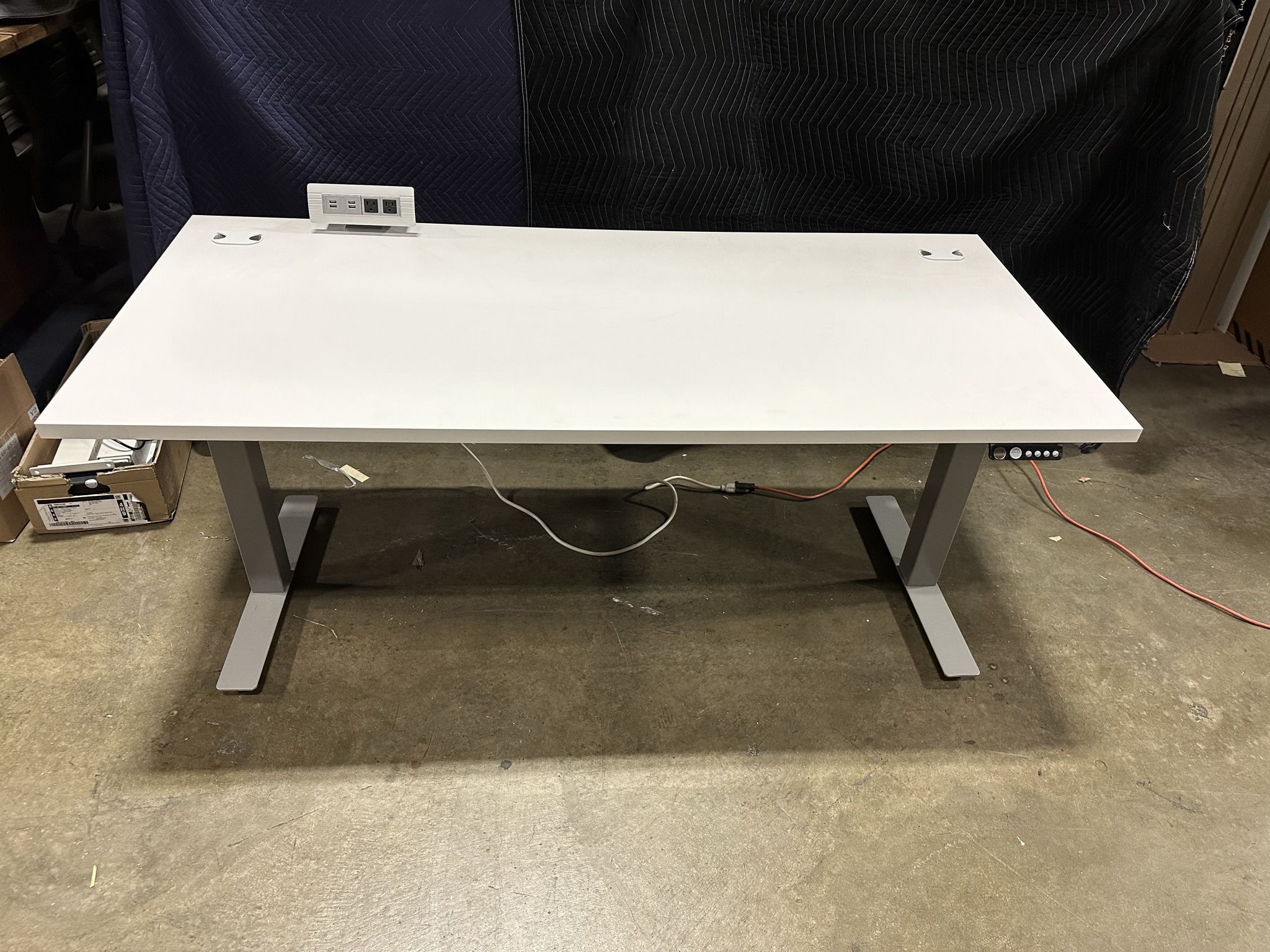 Timotion Standing Desk 72x30! We Have Many Sizes Available! We Also Have Ergonomic Chairs And Monitor Arms Available!