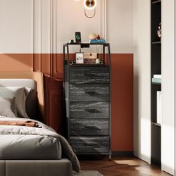 5 Drawer Dresser with Charging Station Side Table w/ Fabric Drawers End Table Black Bedroom