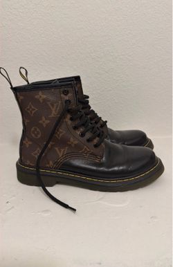 LV X DOC MARTENS