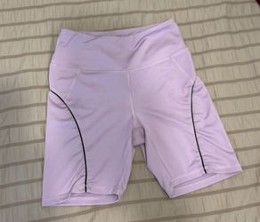 women’s biker shorts size M