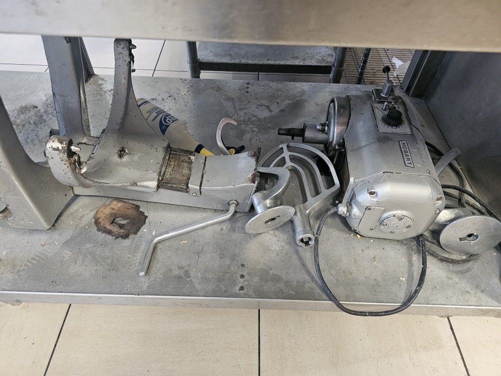 Hobart 20 Qt MIXER