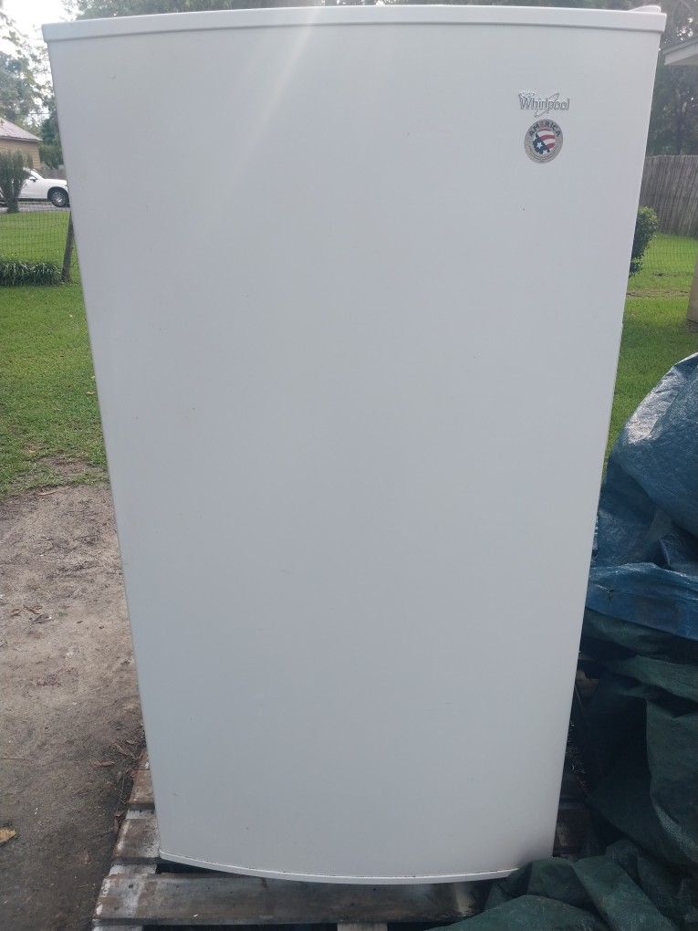 16 Cubic Frost Free Freezer
