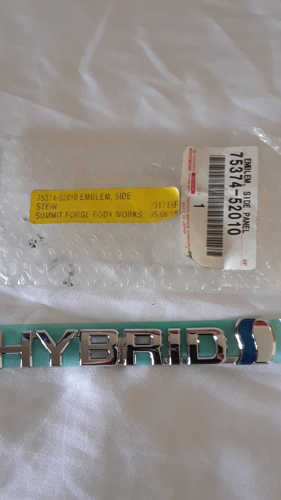 Toyota 7537452010 12-14 Prius C Fender Emblem Badge Right 75374-52010