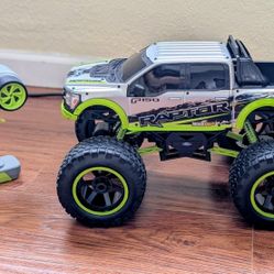 Ford F-150 Heavy Metal RC Truck (1:10 Scale)