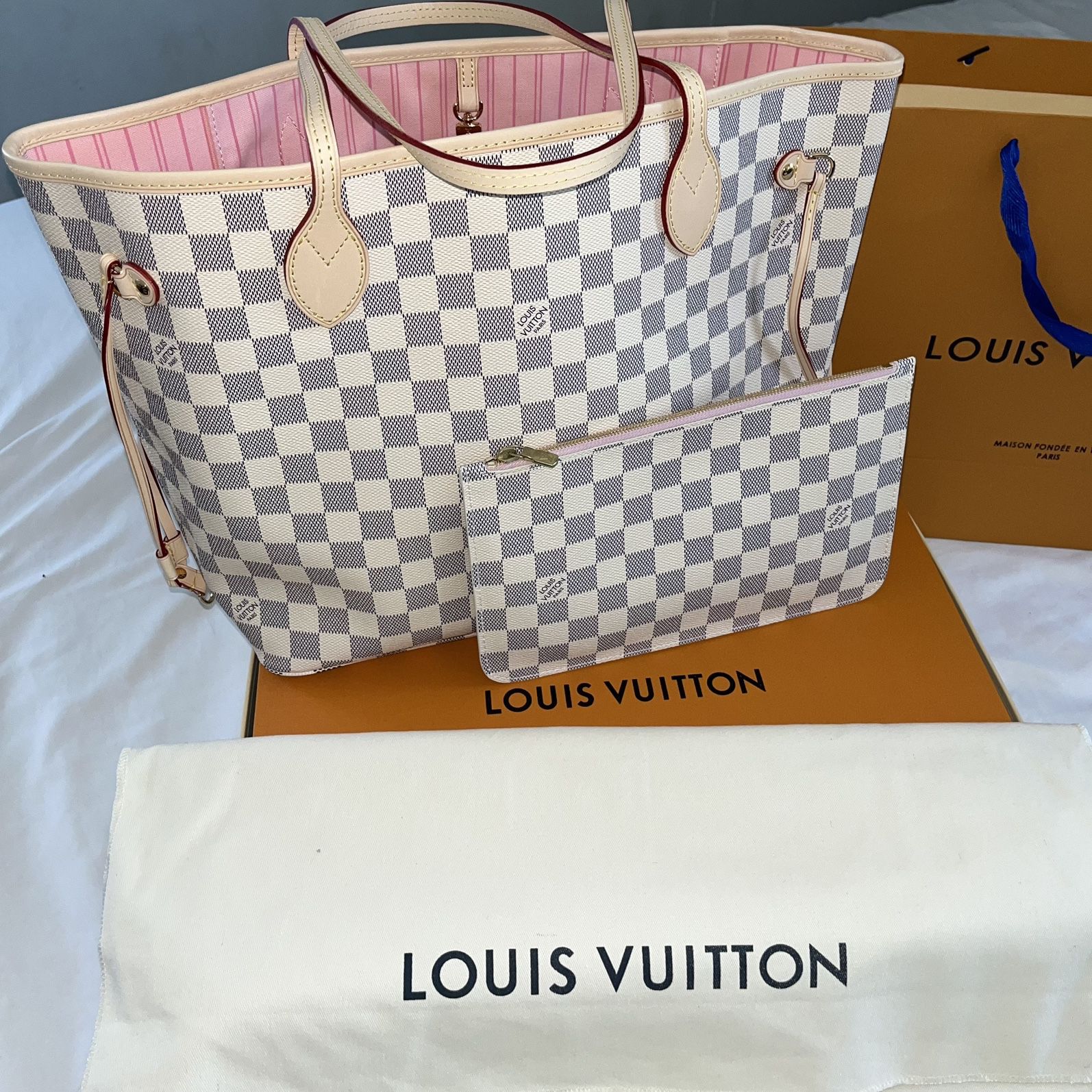 New Authentic Louis Vuitton Azur Damier Pink/Rose Ballerina Interior  Neverfull MM Handbag for Sale in Valley Stream, NY - OfferUp