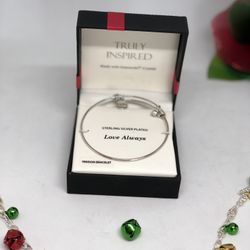 TRULY INSPIRED💥NEW💥Sterling Silver Plated “LOVE ALWAYS” Charm Bangle Bracelet