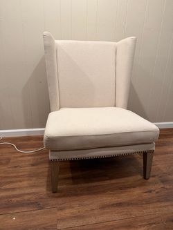 Upholstered dining chair