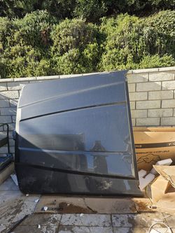 Free tunnel cover for Ford, F150 short bed.came off a 2022