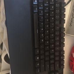 Steel Series TKL Pro keyboard 