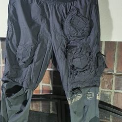 Nike ISPA Cargo Pants – Size M