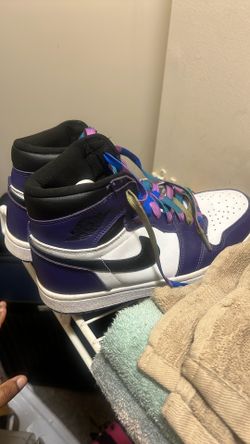 Selling Jordan 1s