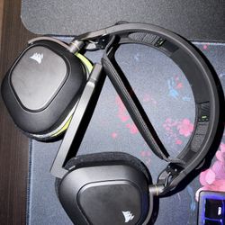 Corsair HS80 RGB Wireless