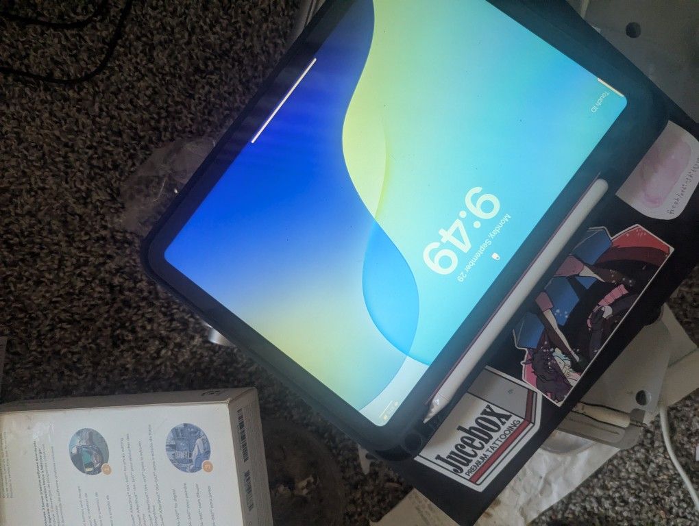 2025 Ipad A16(Coral)