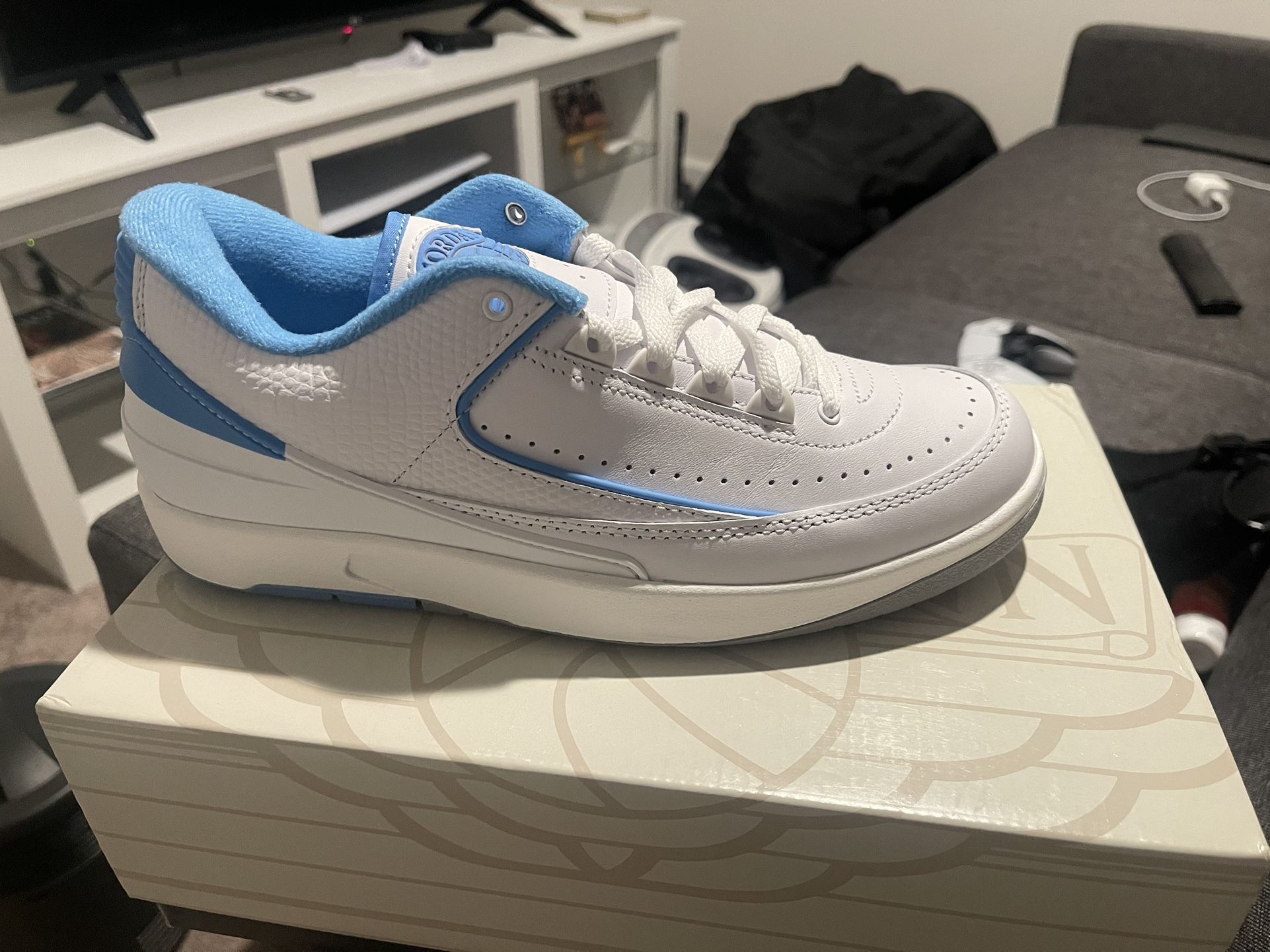 AJ2 University Blue