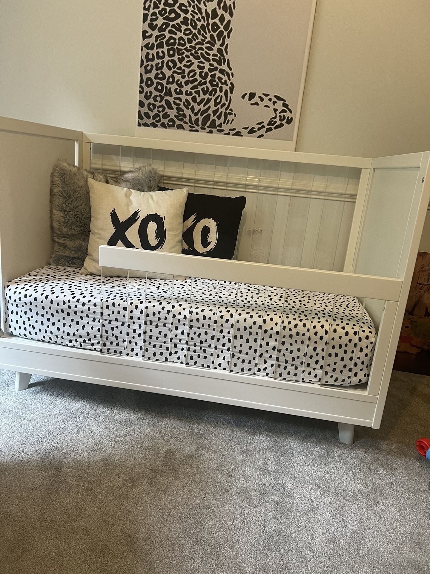 Sloan Acrylic Convertible Crib