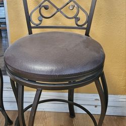 2 Bar Stools
