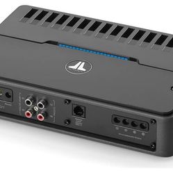 Mono subwoofer amplifier — 500 watts RMS x 1 at 2 ohms     FREE INSTALLATION 