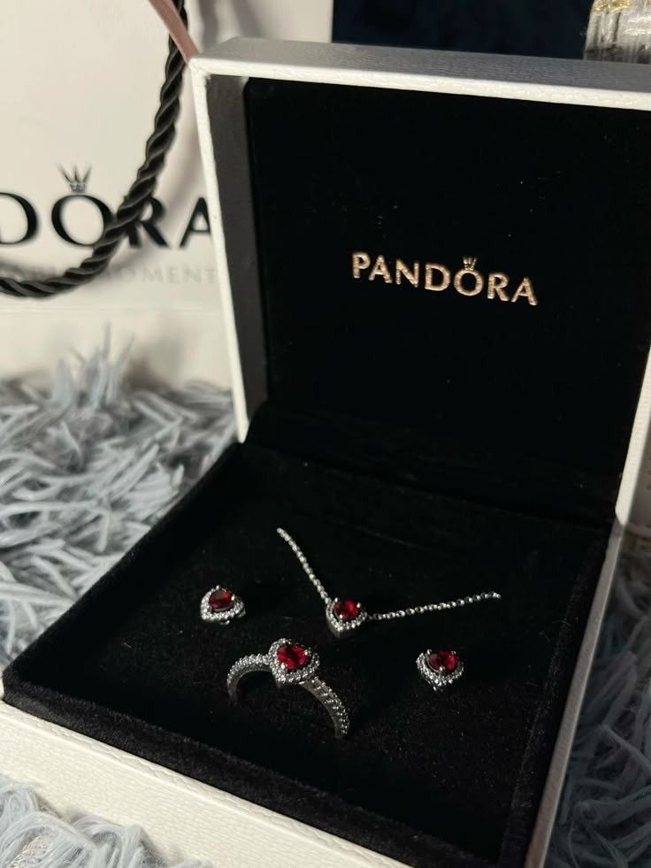 Pandora Sparkling Pink And Red Heart Ring Set