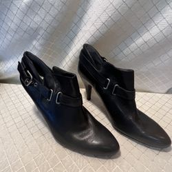 NINE WEST Size 8 M Black Leather Buckle Ankle Boots 