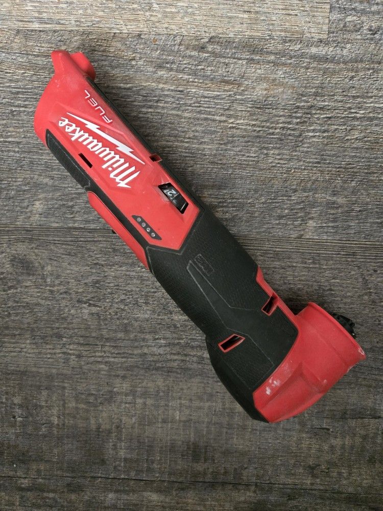 MILWAUKEE M12 FUEL MULTITOOL
