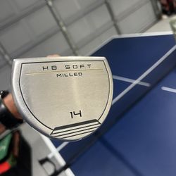 Cleveland Milled 14 Golf Putter With Cover 