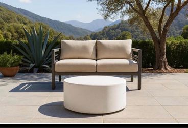 Outdoor Round Coffee Table