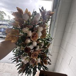 Floral Arrangements, Wedding decor & More