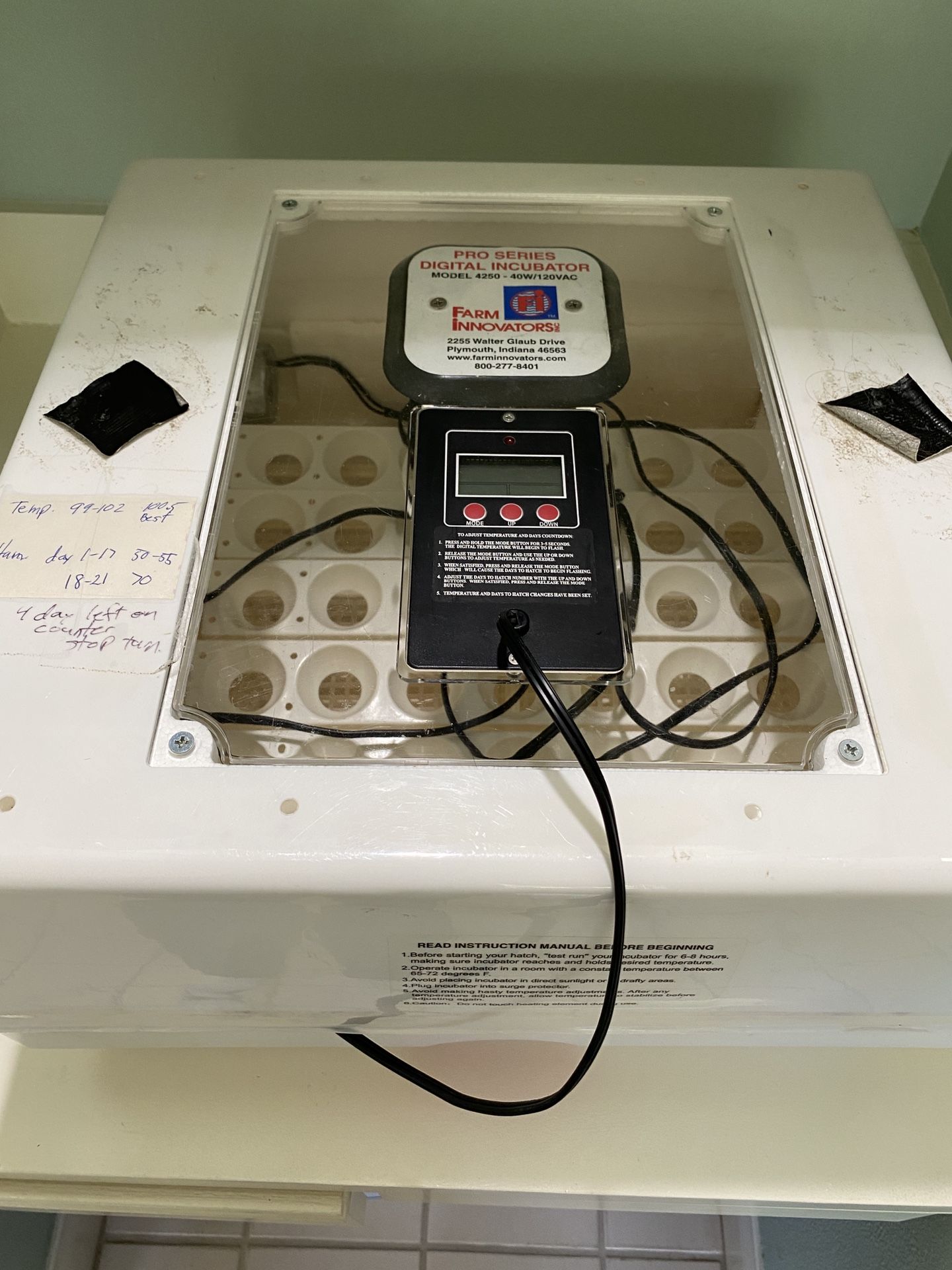 Pro series digital incubator model 4250 by farm innovations