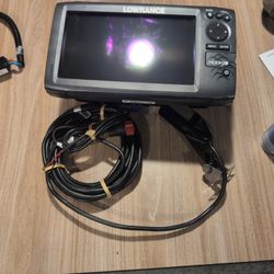 Lowrance HOOK Reveal 9 - Massive 9" Screen with HDI Sonar - Mint Condition
