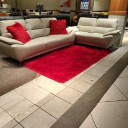 *Wow*---Valencia Mature Leather Sofa/Loveseat Sets---Delivery And Easy Financing Available👍