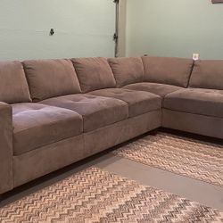 Sectional Sofa Like New! Must Go This Weekend