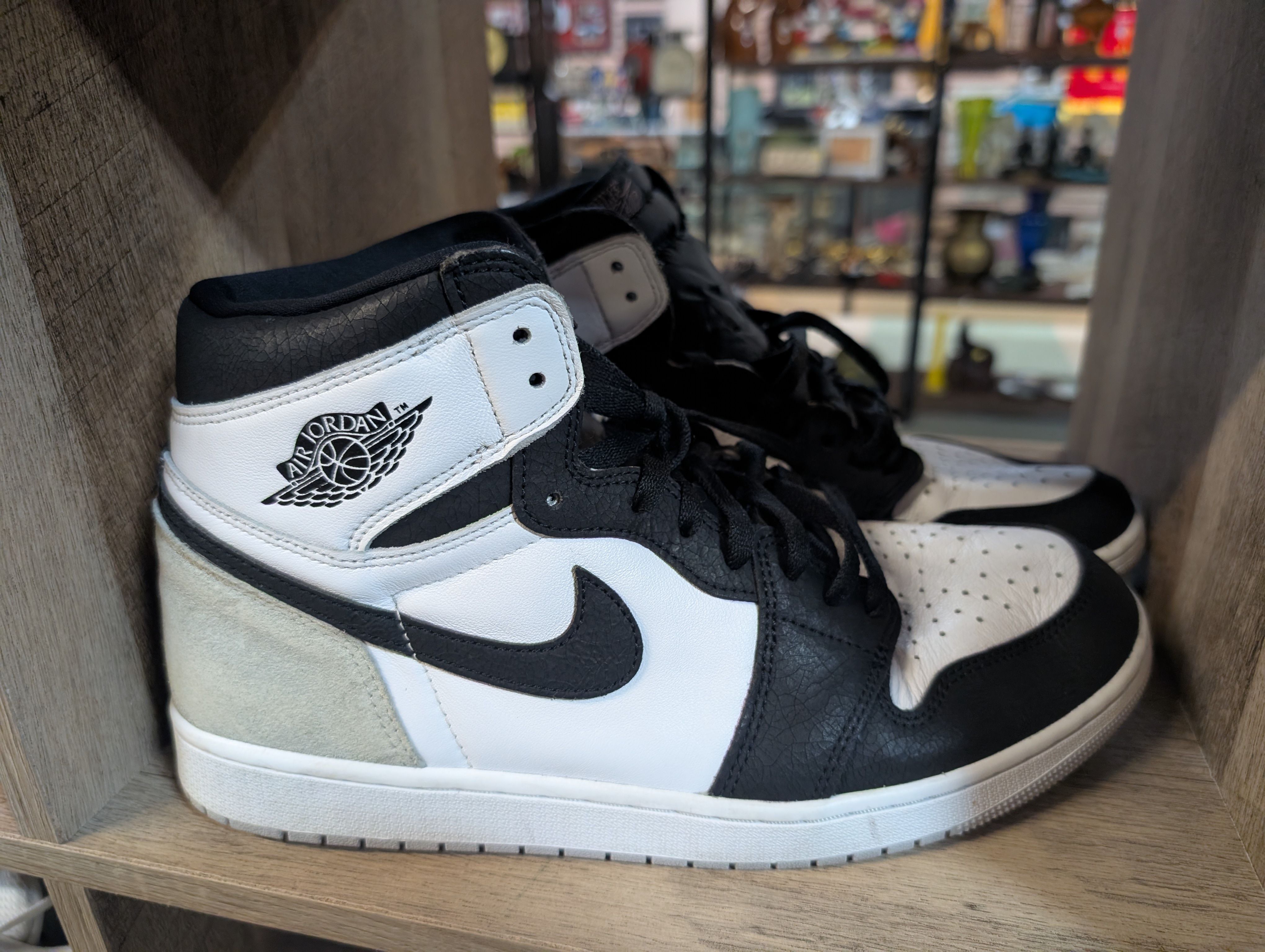 PRE-OWNED Nike Air Jordan 1 Retro High OG Men's Basketball Shoes Black US 12.5