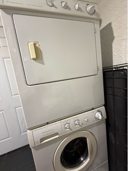 Washer and dryer combo