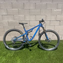 Pivot Trail 429 Carbon 29er MTB Size Large for Sale in Peoria AZ