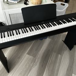 Yamaha P-143 88 Key Digital Piano with L-100 Stand
