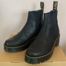 Dr. Marten’s Platform Chelsea Boot