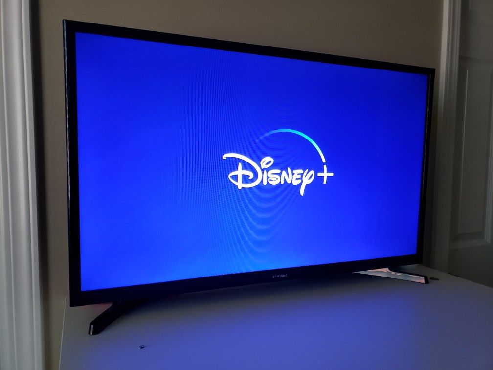 32" Samsung Smart TV