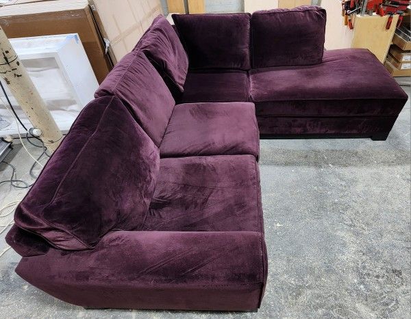 Macys Couch. Excellent Condition. Purple Velvet. Delivery Is Available!