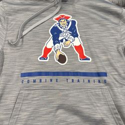 New England Men’s Small Hoodie