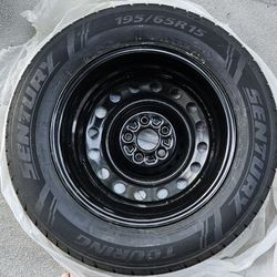 2016 Toyota Prius-full Spare