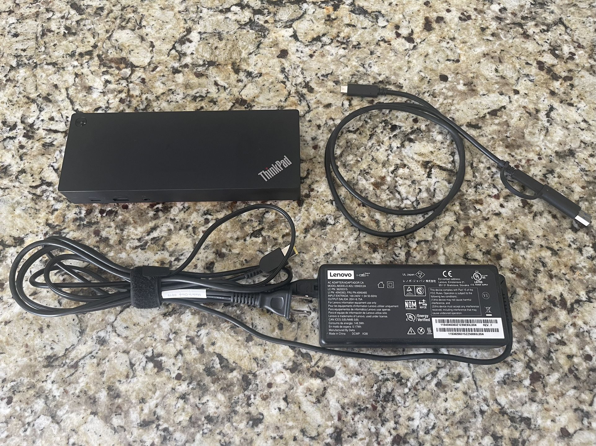 Lenovo ThinkPad Hybrid USB-C with USB-A Dock US Type 40AF0135US