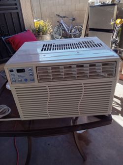 Air conditioner 8.000 Blut Work Great