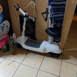 Okai Scooter