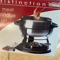 Trudeau Continental New Fondue Set
