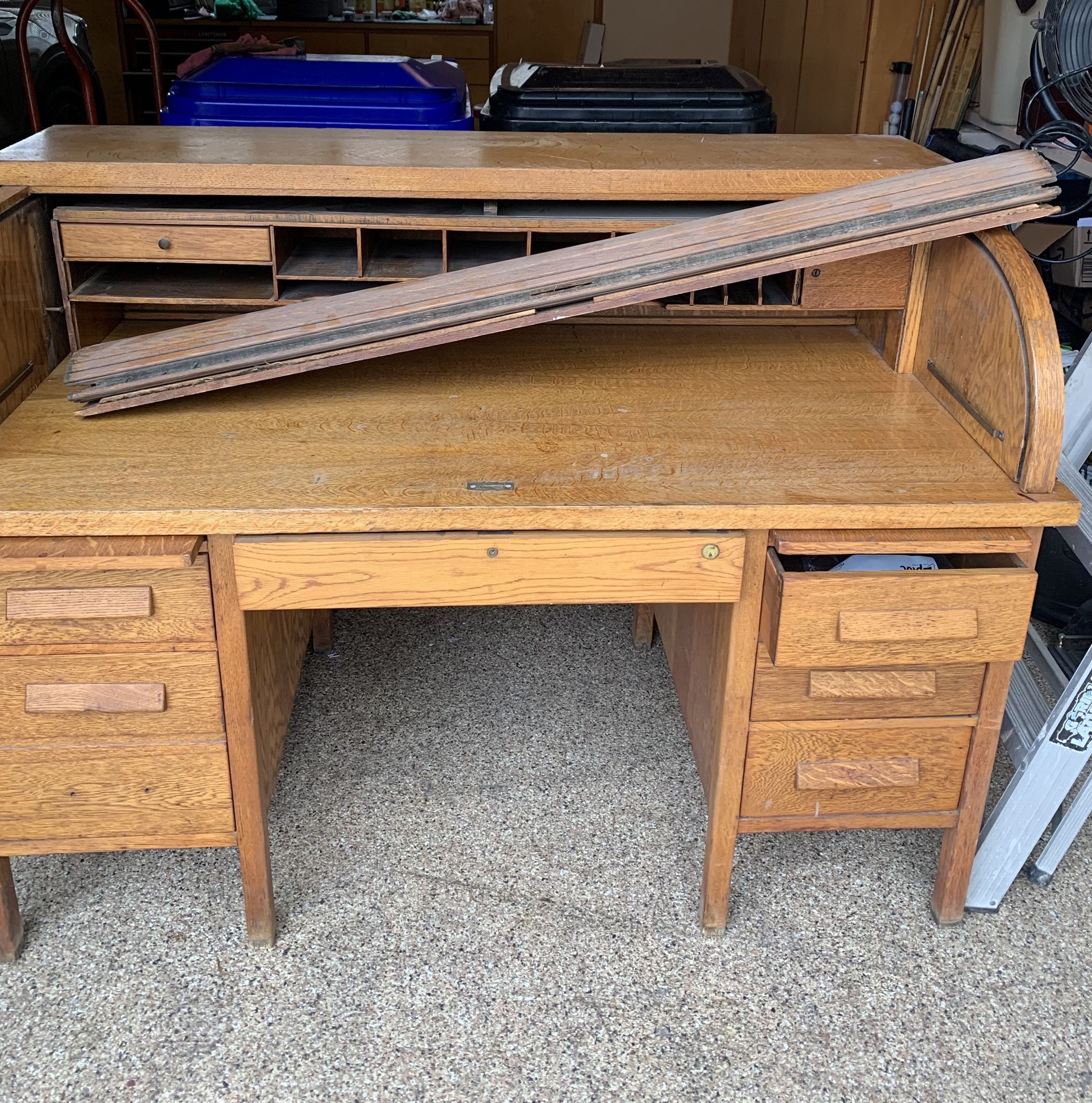 Antique Roll Top Desk. Wood Worker Project