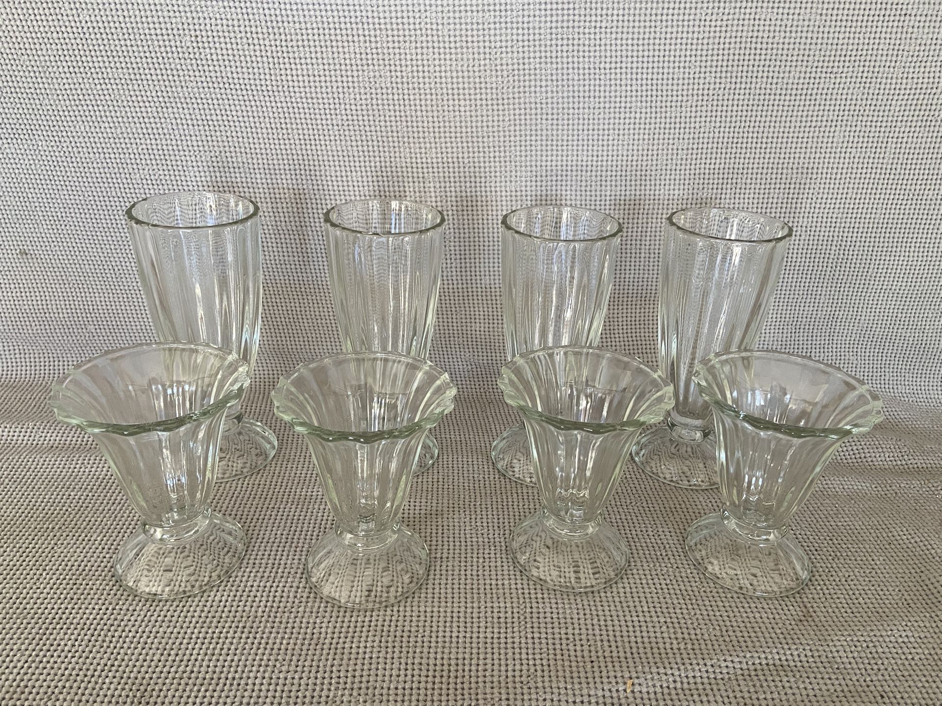 Soda Fountain (4) and Ice Cream Cups (4)