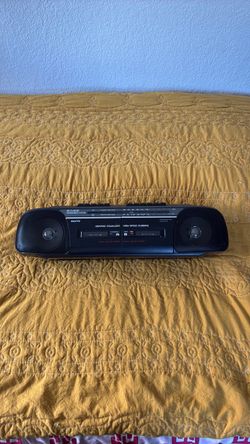 Sanyo M W 729 dual cassette recorder player radio boombox stereo