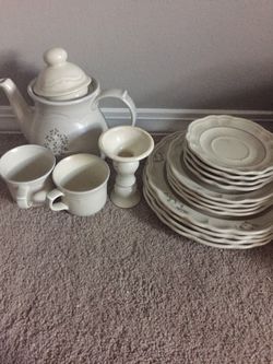 Vintage table set 18 pieces