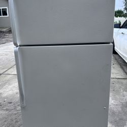 Amana Refrigerator 