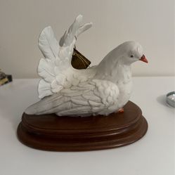Porcelain White Dove 